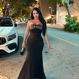 Stunning Formal Black & Gold dress ✨🖤